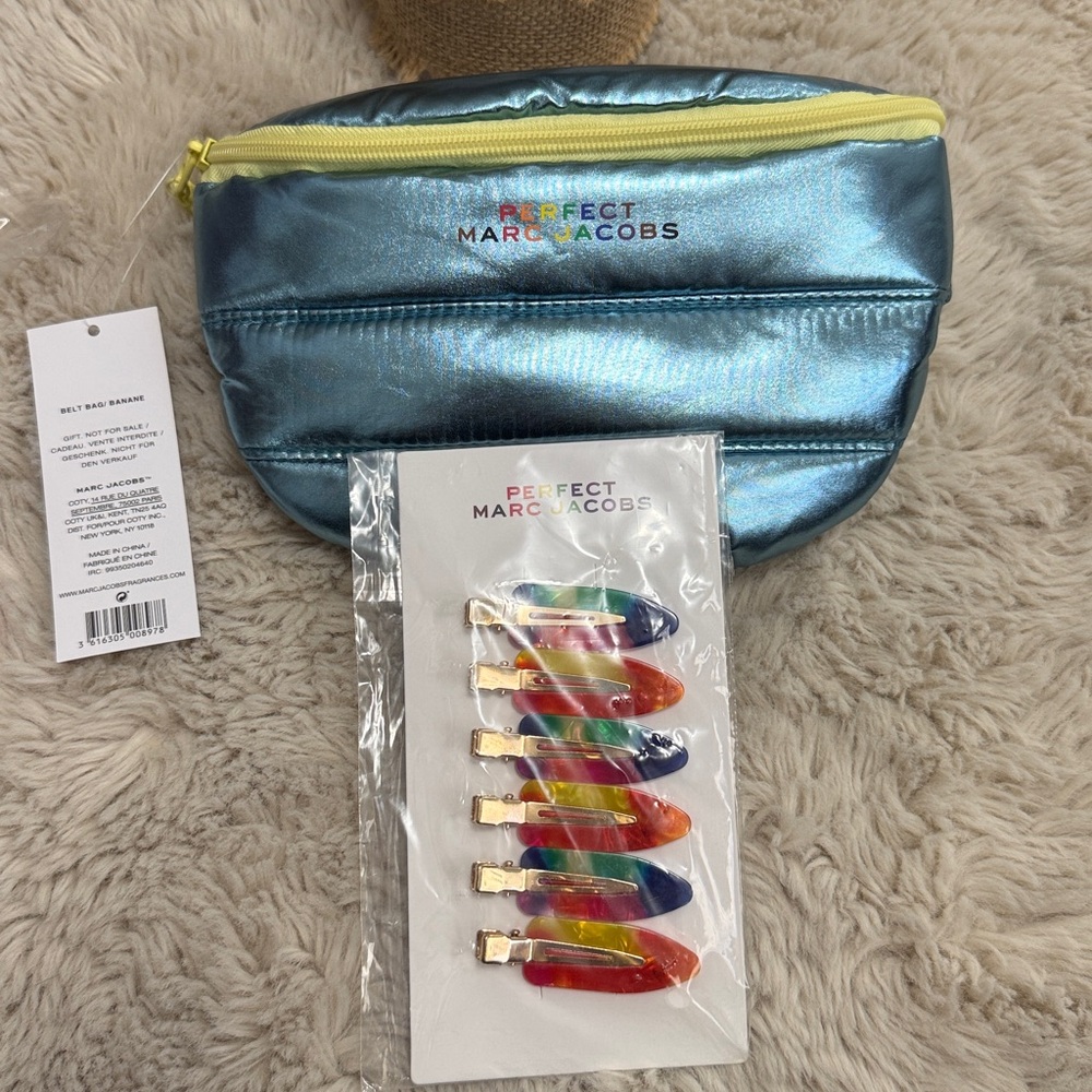 ✨Marc Jacobs Metallic Teal Cosmetic Pouch with Yellow Zipper✨ - Picture 9 of 9